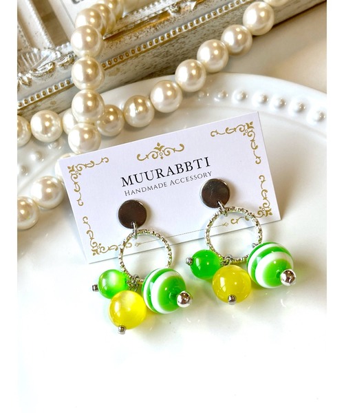 tone(トーン)の「【MUURABBTI】フレッシュカラーピアス(MA)(ピアス(両耳用)・レディース・グリーン/ピンク・FREE)」の2枚目の写真