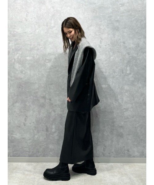 Mila Owen（ミラオーウェン）の「フェイクレザーオーバーサイズ