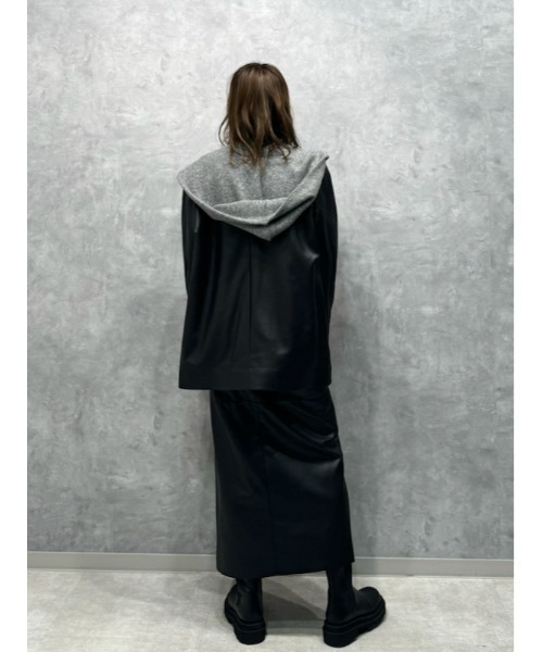 Mila Owen（ミラオーウェン）の「フェイクレザーオーバーサイズ