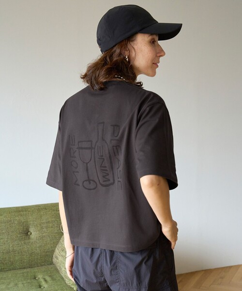 UNFILO(アンフィーロ)の「【Lee Izumida×UNFILO】プリント Tシャツ(Tシャツ/カットソー・レディース・グレー系2/ホワイト系2/ホワイト系1/グレー系1/ホワイト系3/グレー系3・M2/MEDIUM)」の5枚目の写真