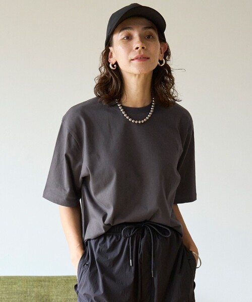 UNFILO(アンフィーロ)の「【Lee Izumida×UNFILO】プリント Tシャツ(Tシャツ/カットソー・レディース・グレー系2/ホワイト系2/ホワイト系1/グレー系1/ホワイト系3/グレー系3・M2/MEDIUM)」の16枚目の写真