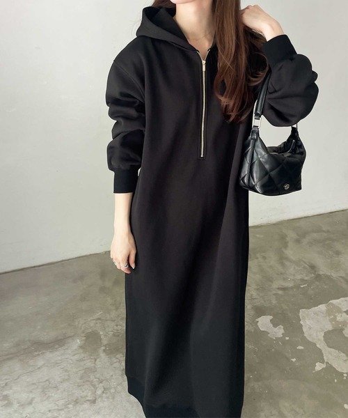 GeeRA（ジーラ）の「【新色追加/M-3Lサイズ】ハーフジップ裏起毛スウェットパーカーワンピース（ワンピース・レディース・ブラック/オートミール/チャコール/モカ/杢グレー・MEDIUM/LARGE/X-LARGE/XX-LARGE）」の22枚目の写真