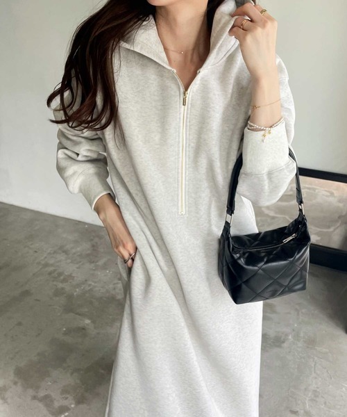 GeeRA（ジーラ）の「【新色追加/M-3Lサイズ】ハーフジップ裏起毛スウェットパーカーワンピース（ワンピース・レディース・ブラック/オートミール/チャコール/モカ/杢グレー・MEDIUM/LARGE/X-LARGE/XX-LARGE）」の9枚目の写真