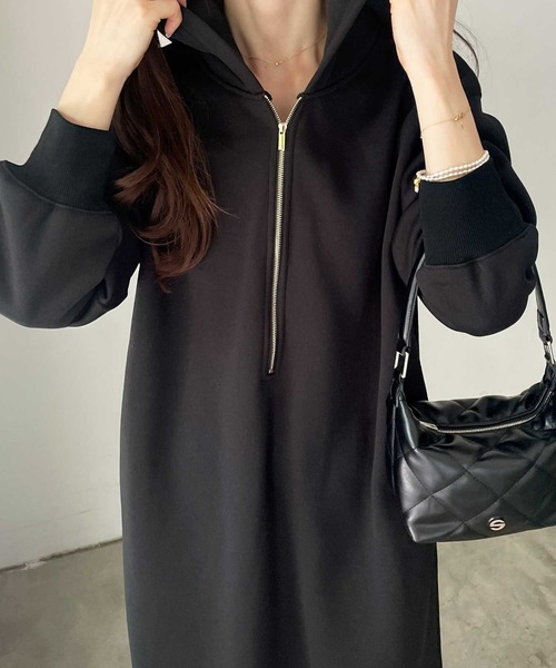 GeeRA（ジーラ）の「【新色追加/M-3Lサイズ】ハーフジップ裏起毛スウェットパーカーワンピース（ワンピース・レディース・ブラック/オートミール/チャコール/モカ/杢グレー・MEDIUM/LARGE/X-LARGE/XX-LARGE）」の20枚目の写真