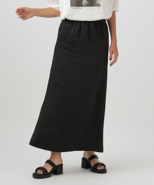 BAYFLOW（ベイフロー）の「[秋まで穿ける]サテンセミナロースカート（スカート・レディース・ブラック/グレイッシュベージュ/カーキ・SMALL/MEDIUM）」の20枚目の写真