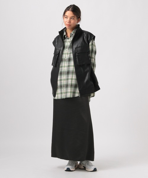 BAYFLOW（ベイフロー）の「[秋まで穿ける]サテンセミナロースカート（スカート・レディース・ブラック/グレイッシュベージュ/カーキ・SMALL/MEDIUM）」の17枚目の写真