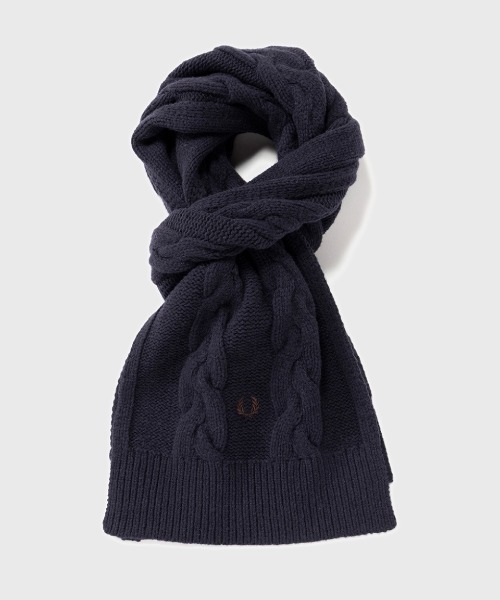 FRED PERRY（フレッドペリー）の「ラムウールケーブルマフラー／Lambswool Cable Scarf（マフラー・メンズ・ブラック/ベージュ/ネイビー/ベージュ系その他・ONE SIZE）」の9枚目の写真