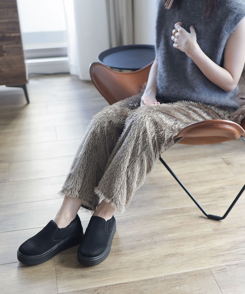 SESTO(セスト)の「インナーボア軽量厚底スリッポンスニーカー(スリッポン・レディース・ブラック/アイボリー/シルバー・LL/3L/S/M/L)」の14枚目の写真