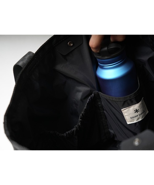 Snow Peak(スノーピーク)の「Noasobi Explorer Tote Bag M / オンライン限定 トートバッグ シンプル(トートバッグ・メンズ・ブラック・ONE SIZE)」の16枚目の写真