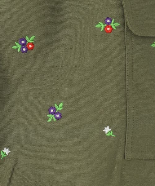 LOWRYS FARM（ローリーズファーム）の「シシュウバックサテンカーゴパンツ　 137937（カーゴパンツ・キッズ・カーキ・110cm/120cm/130cm/140cm/150cm）」の11枚目の写真