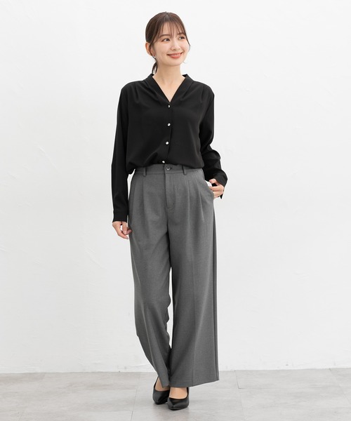 Honeys（ハニーズ）の「【抗菌防臭】Ｖネックブラウス（シャツ/ブラウス・レディース・ホワイト/キャメル/ネイビー/ブラック/ブルーグリーン・S/M/L/LL/3L）」の10枚目の写真