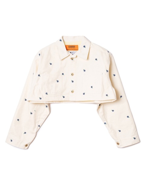 NON TOKYO（ノントーキョー）の「FLOWER EMBROIDERY SHORT COVERALL ( feat.UNIVERSALOVERALL)（デニムジャケット・レディース・キャメル/アイボリー/ブラック・1/2）」の2枚目の写真