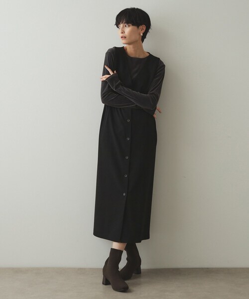 OPAQUE.CLIP（オペークドットクリップ）の「◆《CLASSY掲載》シアーベロアトップス【洗濯機洗い可】（Tシャツ/カットソー・レディース・ブラック/ブルーグリーン/オフホワイト/チャコールグレー・38/40/42）」の7枚目の写真