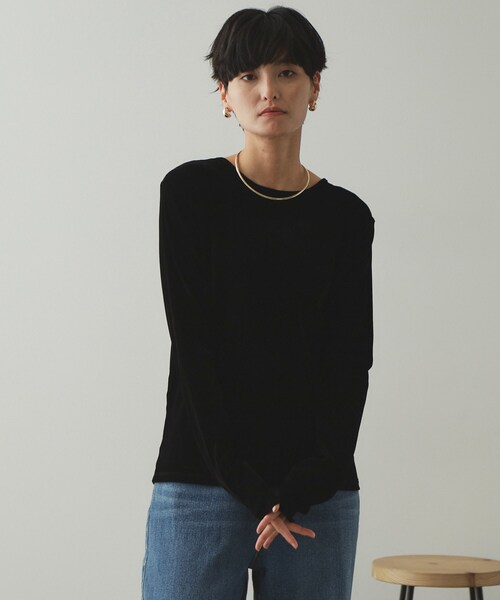 OPAQUE.CLIP（オペークドットクリップ）の「◆《CLASSY掲載》シアーベロアトップス【洗濯機洗い可】（Tシャツ/カットソー・レディース・ブラック/ブルーグリーン/オフホワイト/チャコールグレー・38/40/42）」の10枚目の写真