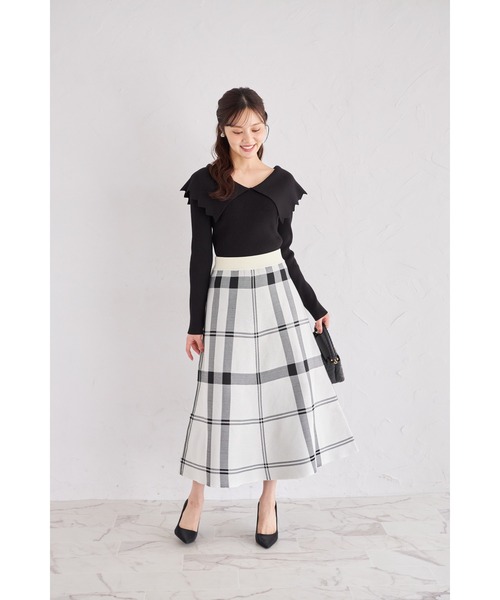 tocco closet（トッコ　クローゼット）の「【ZOZO限定】タータンチェックニットフレアスカート（スカート・レディース・オフホワイト/ネイビー/ブラック/レッド・M）」の14枚目の写真
