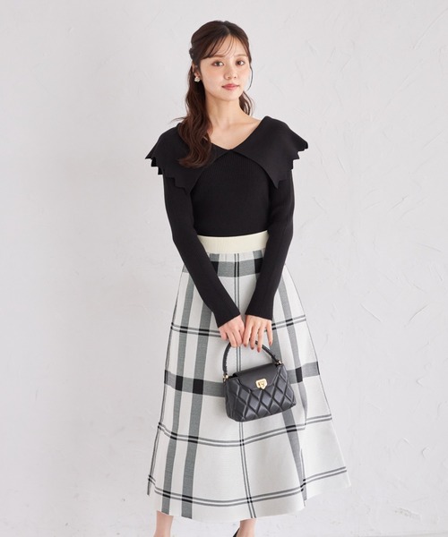 tocco closet（トッコ　クローゼット）の「【ZOZO限定】タータンチェックニットフレアスカート（スカート・レディース・オフホワイト/ネイビー/ブラック/レッド・M）」の17枚目の写真