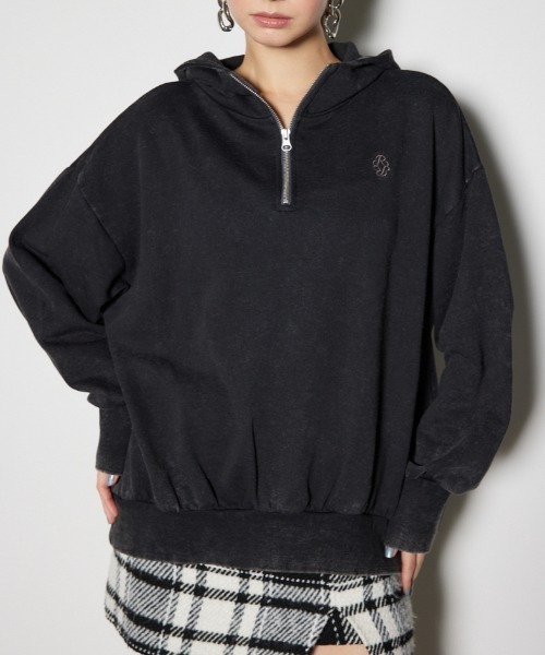 rienda(リエンダ)の「ビッグパーカーロゴスウェットトップス 春服 秋服 トレーナー(スウェット・レディース・ブラック/ブラウン/ライトブルー・FREE)」の2枚目の写真