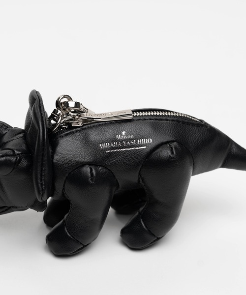 Maison MIHARA YASUHIRO(メゾンミハラヤスヒロ)の「"DOLLS" Triceratops Mini Bag(ショルダーバッグ・メンズ・ブラック・FREE)」の5枚目の写真