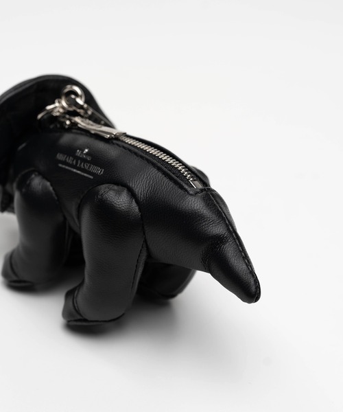 Maison MIHARA YASUHIRO(メゾンミハラヤスヒロ)の「"DOLLS" Triceratops Mini Bag(ショルダーバッグ・メンズ・ブラック・FREE)」の6枚目の写真