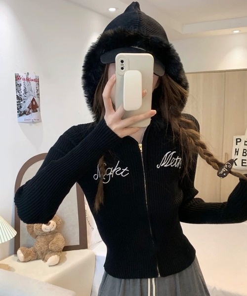 shopnikoniko（ショップニコニコ）の「ファー ジップアップ フーディー パーカー ショート丈 クロップド丈 ニットパーカー（パーカー・レディース・ブラック/グレー/ブラウン/ホワイト・フリー）」の5枚目の写真