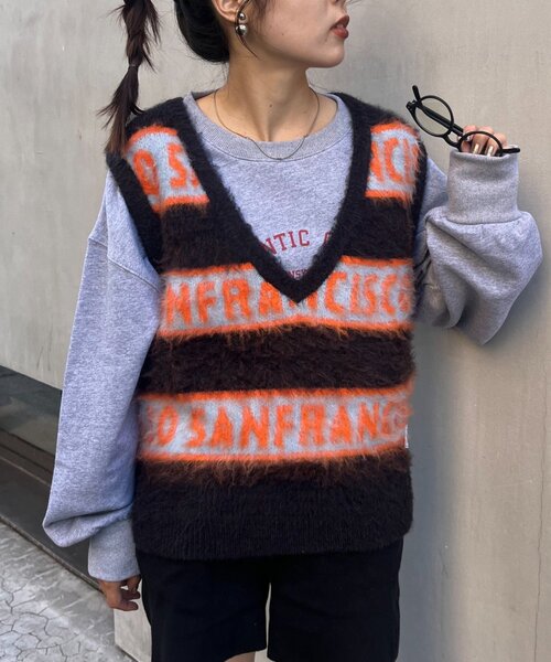 HELLO.SANFRANCISCO（ハローサンフランシスコ）の「【HELLO.SANFRANCISCO】ロゴジャガードニットベスト（ベスト・レディース・レッド/ブラック/グレー・ONE SIZE）」の5枚目の写真