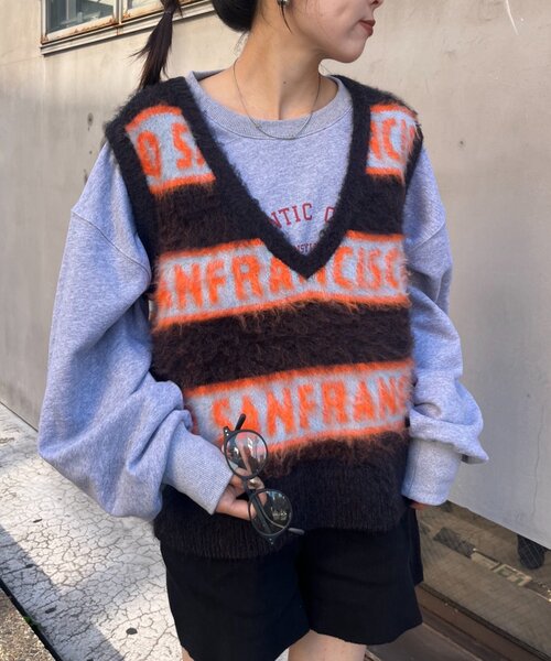 HELLO.SANFRANCISCO（ハローサンフランシスコ）の「【HELLO.SANFRANCISCO】ロゴジャガードニットベスト（ベスト・レディース・レッド/ブラック/グレー・ONE SIZE）」の9枚目の写真