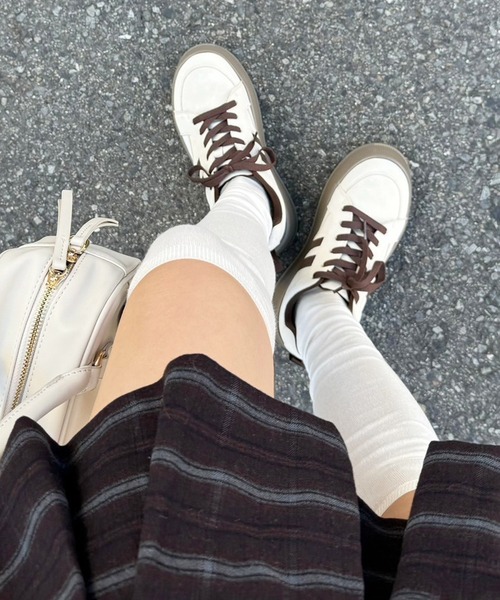 one after another NICE CLAUP(ワンアフターアナザーナイスクラップ)の「プラットフォームリボンカスタムスニーカー(スニーカー・レディース・アイボリー/モカ・S/M/L)」の5枚目の写真
