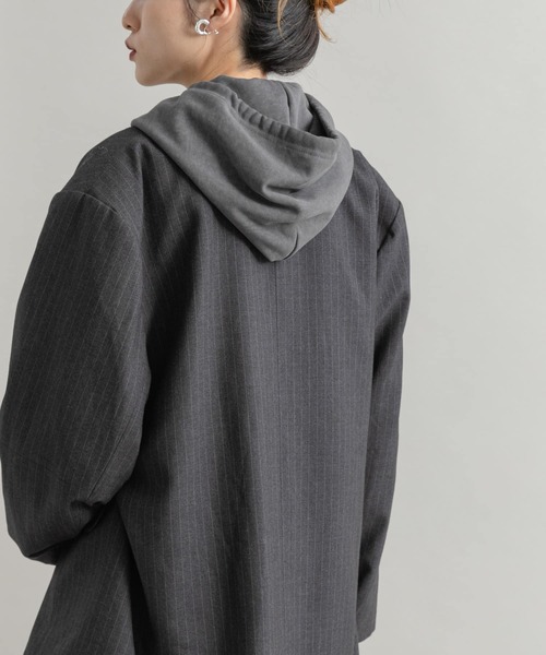 KBF（ケイビーエフ）の「バックロゴフーディー（パーカー・レディース・ネイビー/グレー・ONE）」の5枚目の写真