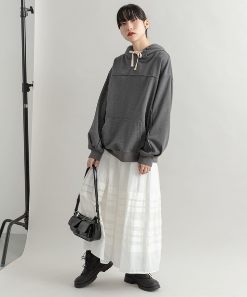 KBF（ケイビーエフ）の「バックロゴフーディー（パーカー・レディース・ネイビー/グレー・ONE）」の6枚目の写真