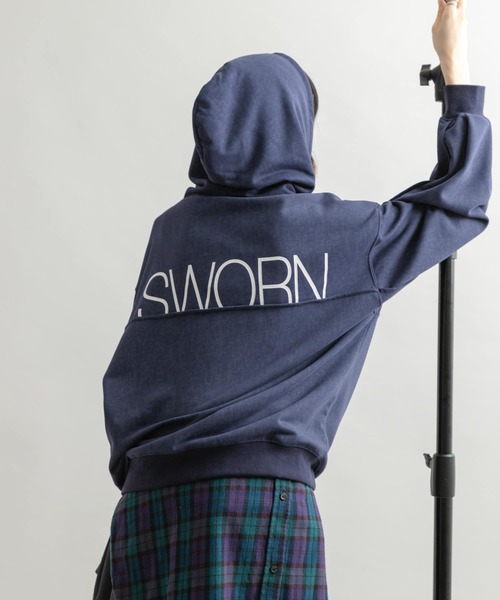 KBF（ケイビーエフ）の「バックロゴフーディー（パーカー・レディース・ネイビー/グレー・ONE）」の20枚目の写真