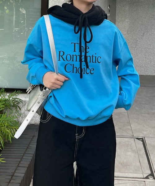 Chiina（チーナ）の「Chiina/カジュアル フロントロゴ プリント