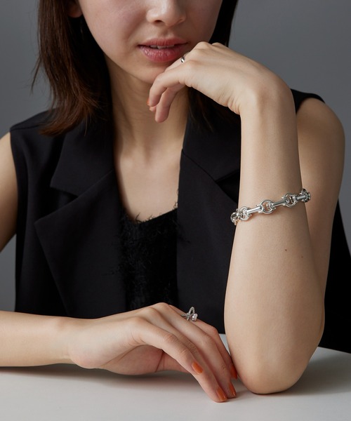 PHILIPPE AUDIBERT(フィリップ オーディベール)の「【PHILIPPE AUDIBERT】bracelet Tala laiton BR5669(ブレスレット・レディース・シルバー・FREE)」の2枚目の写真