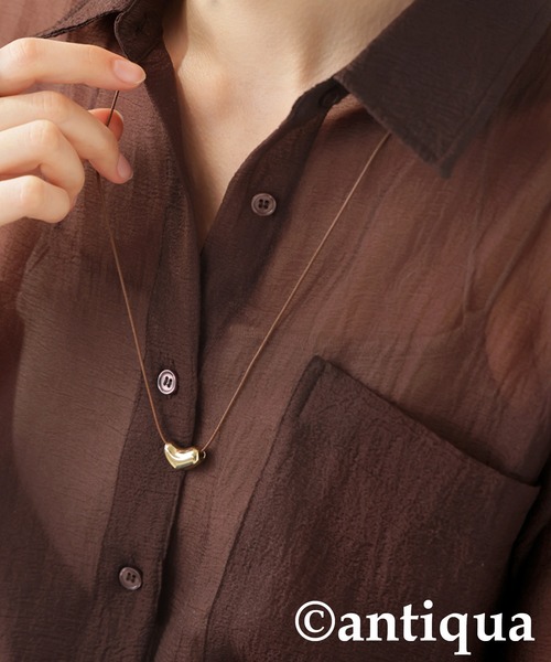 antiqua（アンティカ）の「レザーコードネックレス（ネックレス・レディース・ゴールド×ブラウン/シルバー×ブラック・FREE）」の9枚目の写真