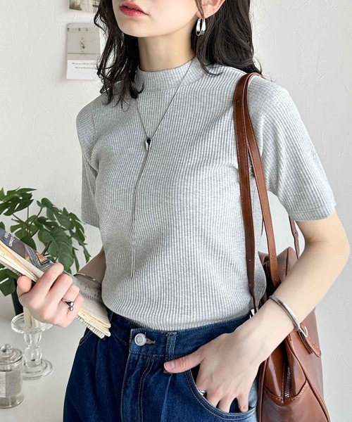 classicalelf(クラシカルエルフ)の「シンプルで着回し力抜群!テレコモックネック半袖トップス(Tシャツ/カットソー・レディース・チャコール/杢グレー/オフホワイト/ブラック/アイボリー・LARGE/MEDIUM/SMALL/X-LARGE)」の11枚目の写真