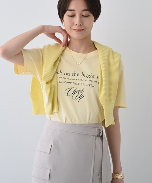 INDIVI(インディヴィ)の「【UVケア/選べるデザイン】フォト&ロゴ プリントTシャツ(Tシャツ/カットソー・レディース・サックスブルー系/ブラック系6/ホワイト系7/ホワイト系6/ホワイト系1/チャコール/イエロー系その他/チャコールグレー/ホワイト/ホワイト系その他6/ホワイト系・05/12/15 /13/19/38/34)」の11枚目の写真