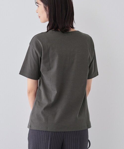 INDIVI(インディヴィ)の「【UVケア/選べるデザイン】フォト&ロゴ プリントTシャツ(Tシャツ/カットソー・レディース・サックスブルー系/ブラック系6/ホワイト系7/ホワイト系6/ホワイト系1/チャコール/イエロー系その他/チャコールグレー/ホワイト/ホワイト系その他6/ホワイト系・05/12/15 /13/19/38/34)」の22枚目の写真