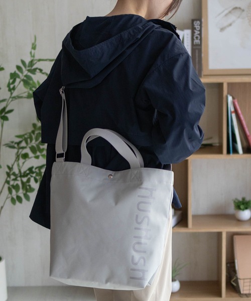 HusHusH（ハッシュアッシュ）の「【新色追加】HusHusH ハッシュアッシュ ロゴ入りトートバッグ（トートバッグ・レディース・ブラック/グレー/パープル/ブルー/ピンク・フリー）」の8枚目の写真