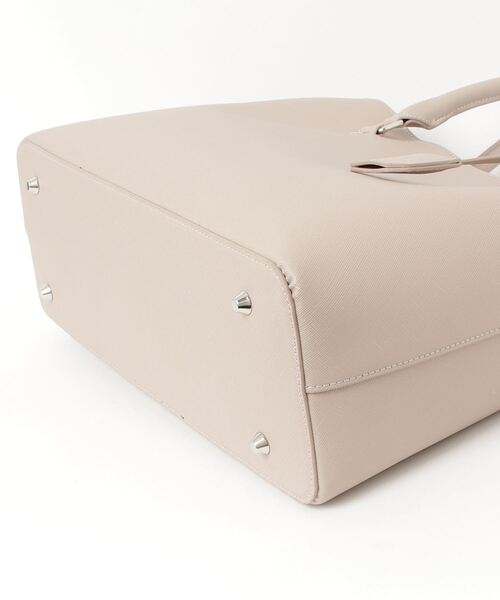 Perfect Suit FActory（パーフェクトスーツファクトリー）の「サフィアーノ　ラウンドトートバック（ビジネスバッグ・レディース・ブラック/ベージュ・FREE）」の3枚目の写真