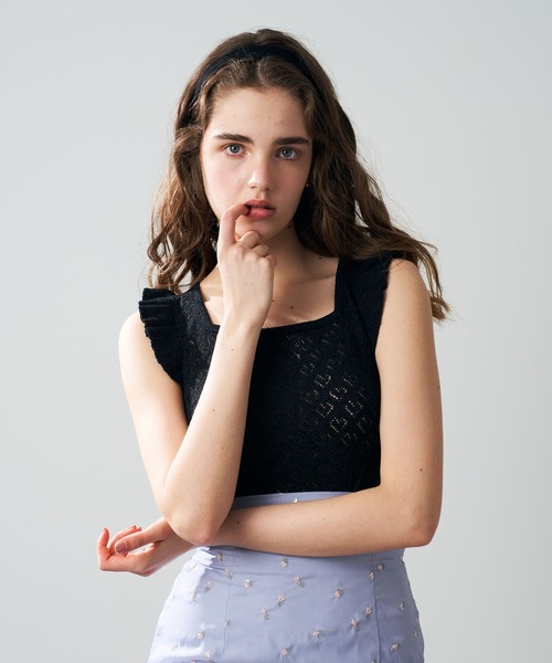 DEICY（デイシー）の「ラメブークレハートニット（ニット/セーター・レディース・サックスブルー/ブラック/ベージュ・FREE）」の4枚目の写真