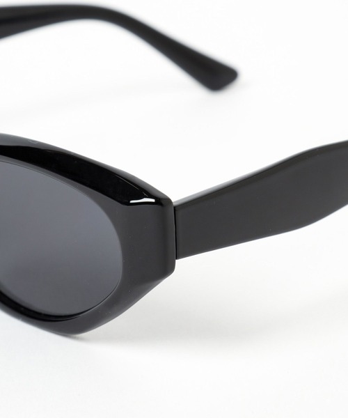 Andemiu（アンデミュウ）の「フォックスUVサングラス323771（サングラス・レディース・ブラック/ブラック系その他・FREE）」の10枚目の写真