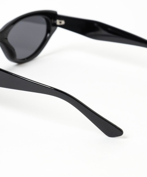 Andemiu（アンデミュウ）の「フォックスUVサングラス323771（サングラス・レディース・ブラック/ブラック系その他・FREE）」の13枚目の写真