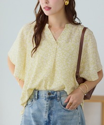 Viola e Viola（ヴィオラエヴィオラ）の「≪再入荷≫【接触冷感】さらさらＥＡＳＹフレアスリーブブラウス（シャツ/ブラウス）」
