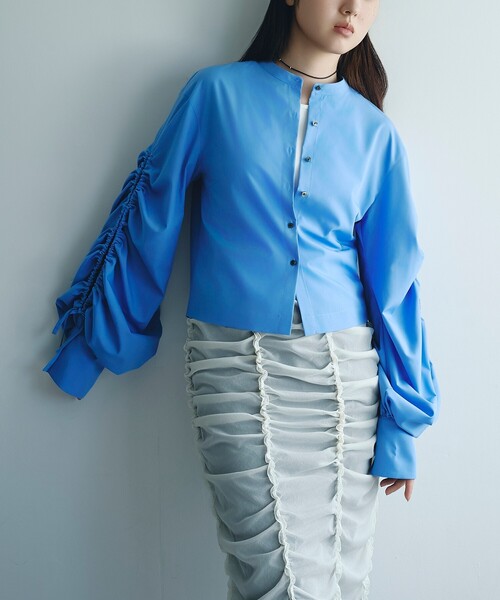 CODE A(コードエー)の「playful puffs blouse(シャツ/ブラウス・レディース・ホワイト/ブルー・00)」の7枚目の写真