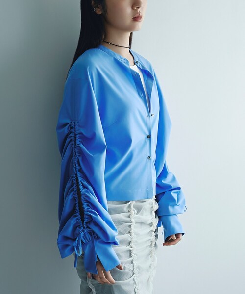 CODE A(コードエー)の「playful puffs blouse(シャツ/ブラウス・レディース・ホワイト/ブルー・00)」の9枚目の写真
