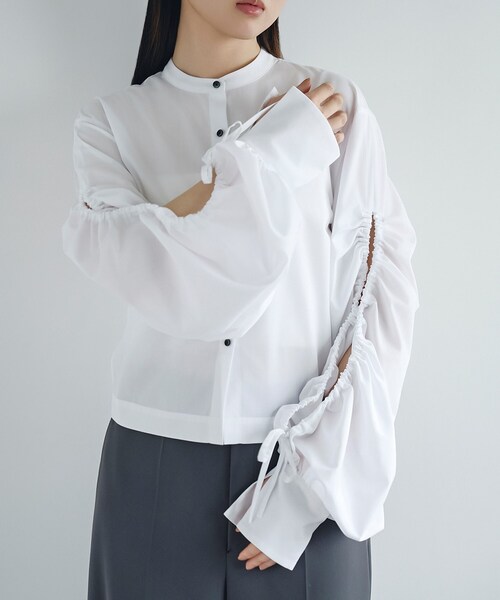 CODE A(コードエー)の「playful puffs blouse(シャツ/ブラウス・レディース・ホワイト/ブルー・00)」の13枚目の写真