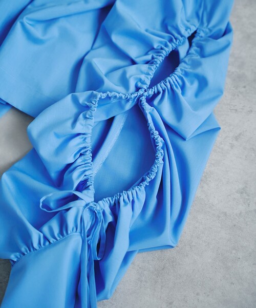 CODE A(コードエー)の「playful puffs blouse(シャツ/ブラウス・レディース・ホワイト/ブルー・00)」の15枚目の写真