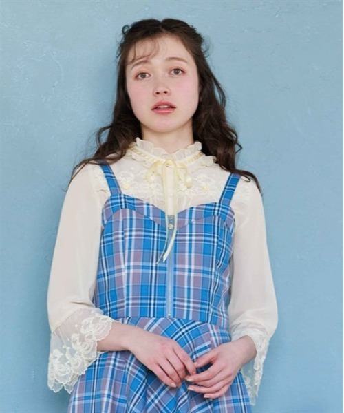 axes femme（アクシーズファム）の「プチローズ×リボンレースブラウス（シャツ/ブラウス・レディース・ネイビー/イエロー/ホワイト・FREE）」の3枚目の写真