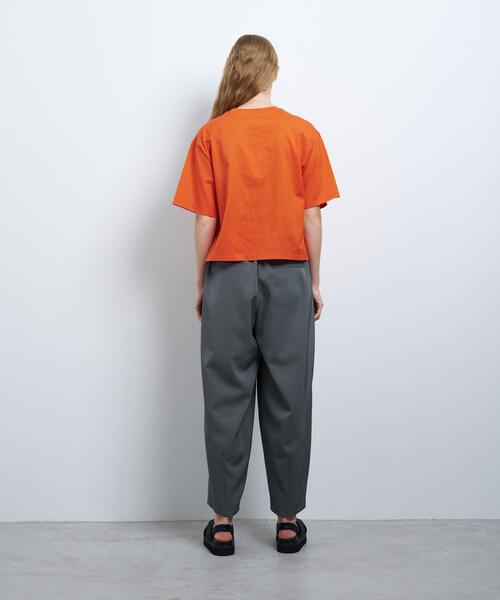 LANVIN en Bleu（ランバンオンブルー）の「ワンポイントロゴTシャツ（Tシャツ/カットソー・レディース・ブラック/カーキ/オフホワイト/オレンジ・38）」の7枚目の写真