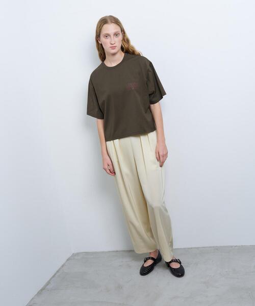 LANVIN en Bleu（ランバンオンブルー）の「ワンポイントロゴTシャツ（Tシャツ/カットソー・レディース・ブラック/カーキ/オフホワイト/オレンジ・38）」の12枚目の写真