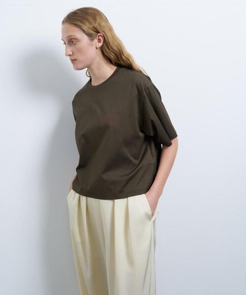 LANVIN en Bleu（ランバンオンブルー）の「ワンポイントロゴTシャツ（Tシャツ/カットソー・レディース・ブラック/カーキ/オフホワイト/オレンジ・38）」の16枚目の写真